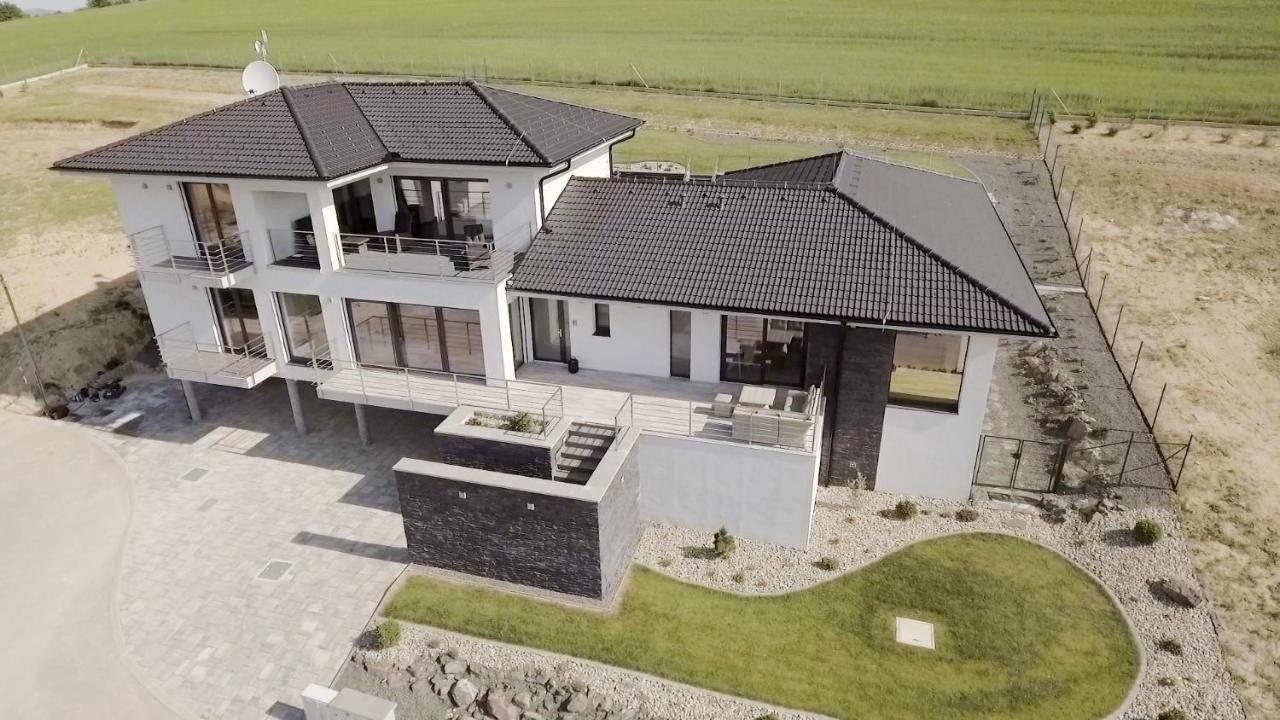 Luxury Villa Moravany nad Váhom Eksteriør billede