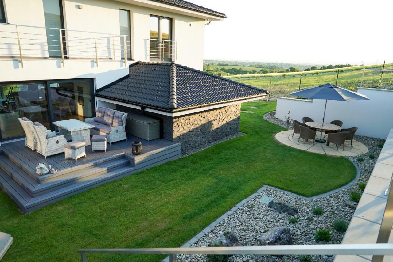 Luxury Villa Moravany nad Váhom Eksteriør billede