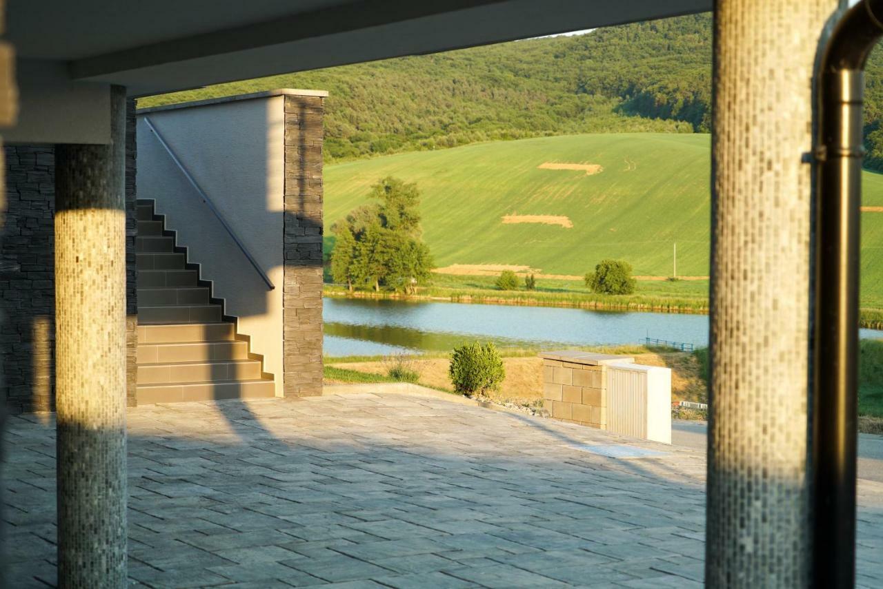 Luxury Villa Moravany nad Váhom Eksteriør billede