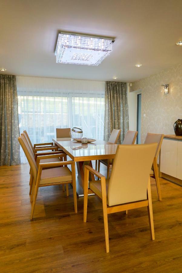 Luxury Villa Moravany nad Váhom Eksteriør billede